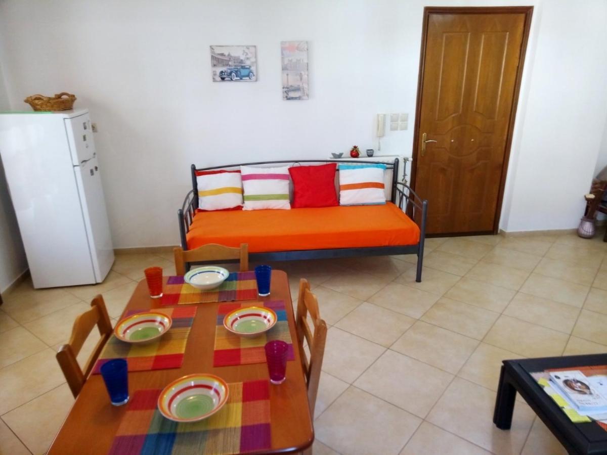 Delicatessen House Apartment Leonídion Екстериор снимка