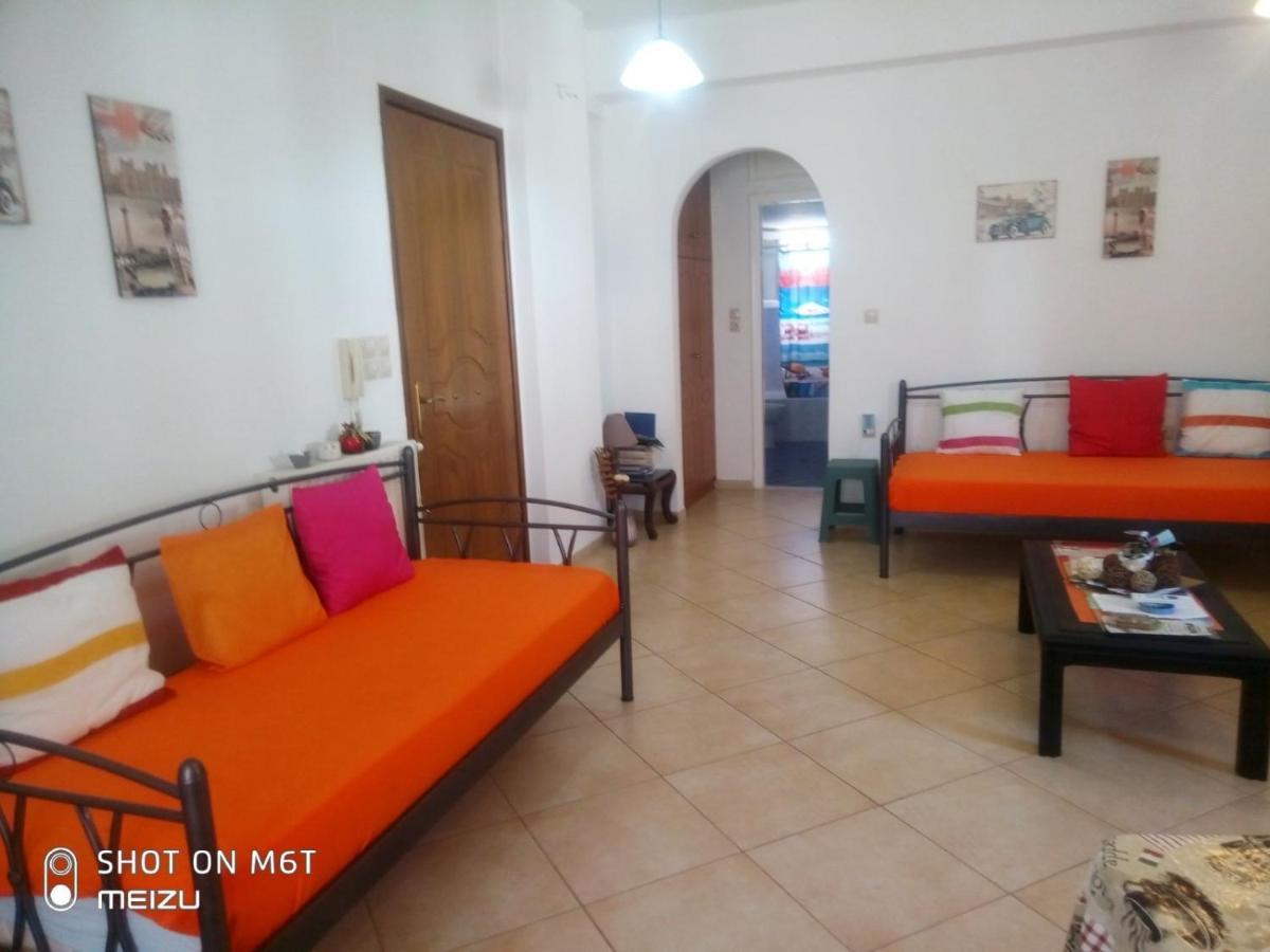 Delicatessen House Apartment Leonídion Екстериор снимка