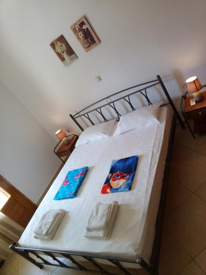 Delicatessen House Apartment Leonídion Екстериор снимка