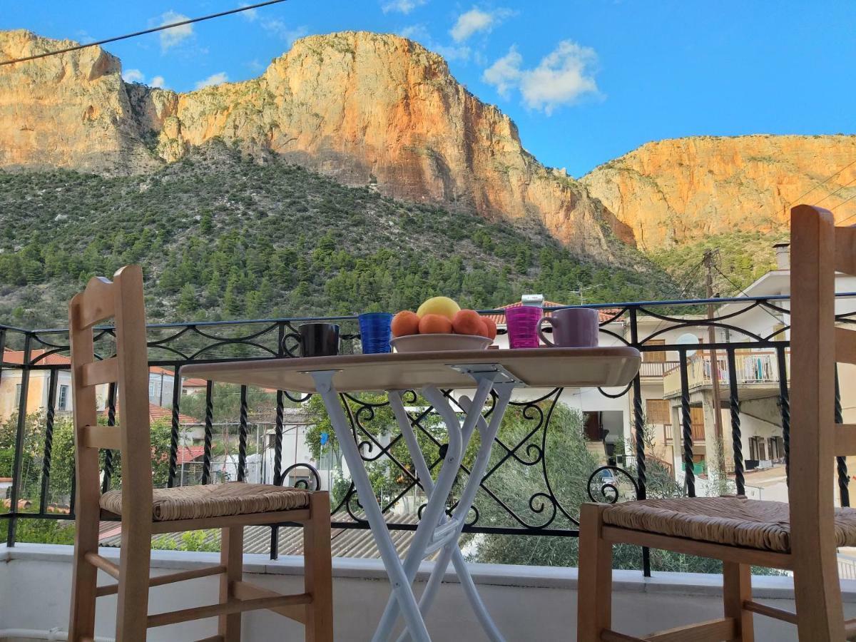 Delicatessen House Apartment Leonídion Екстериор снимка